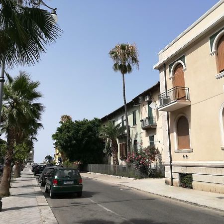 Guest House B&B Via Marina เรจโจ ดี คาลาเบีย ภายนอก รูปภาพ