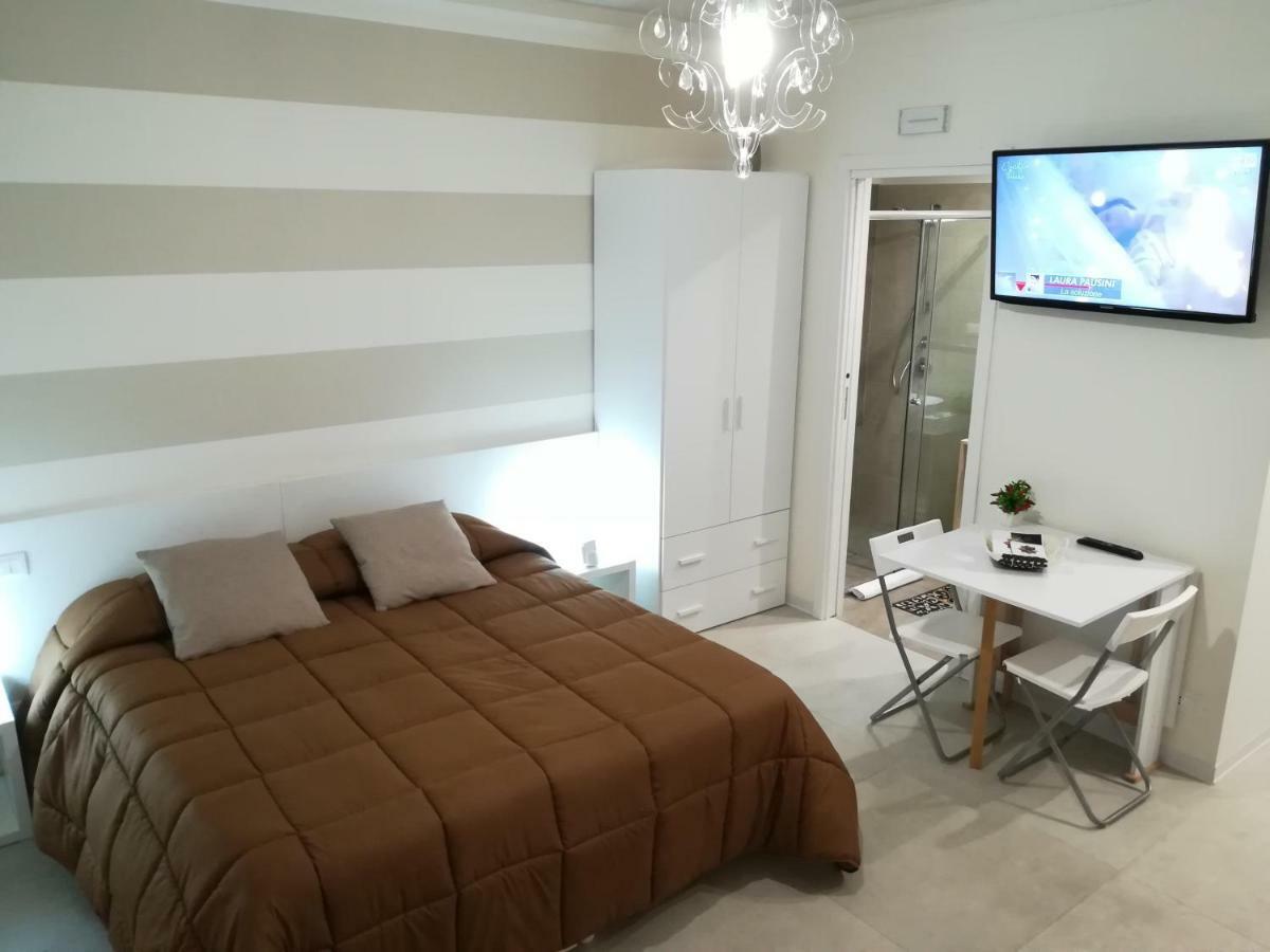 Guest House B&B Via Marina เรจโจ ดี คาลาเบีย ภายนอก รูปภาพ